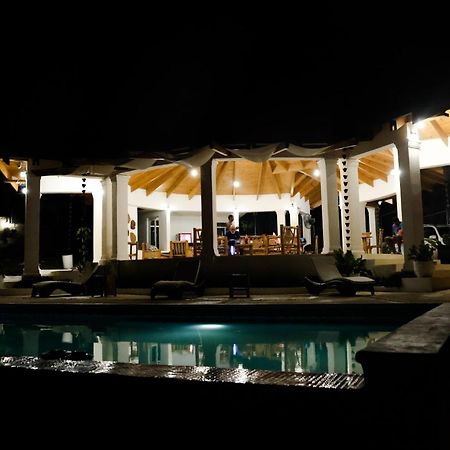 Hotel Don Bululo Camping Lodge Punta Rucia Exterior photo